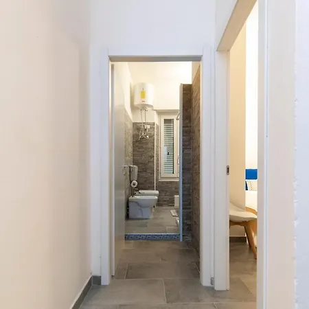 Design Moderno Nel Centro Di Santa Teresa Apartman